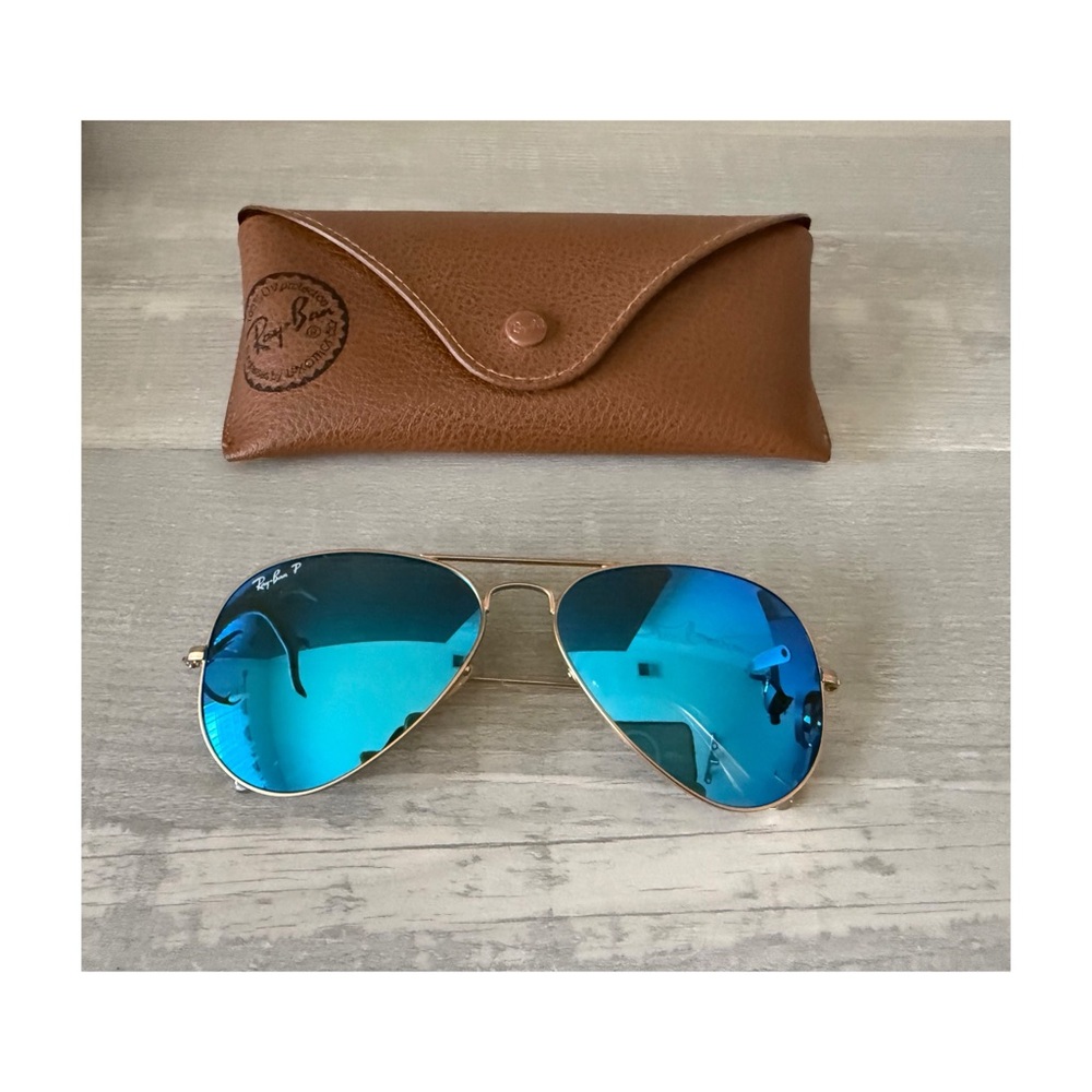 Ray-Ban Aviator Sunglasses with Polarized Blue Lenses and Gold Frame